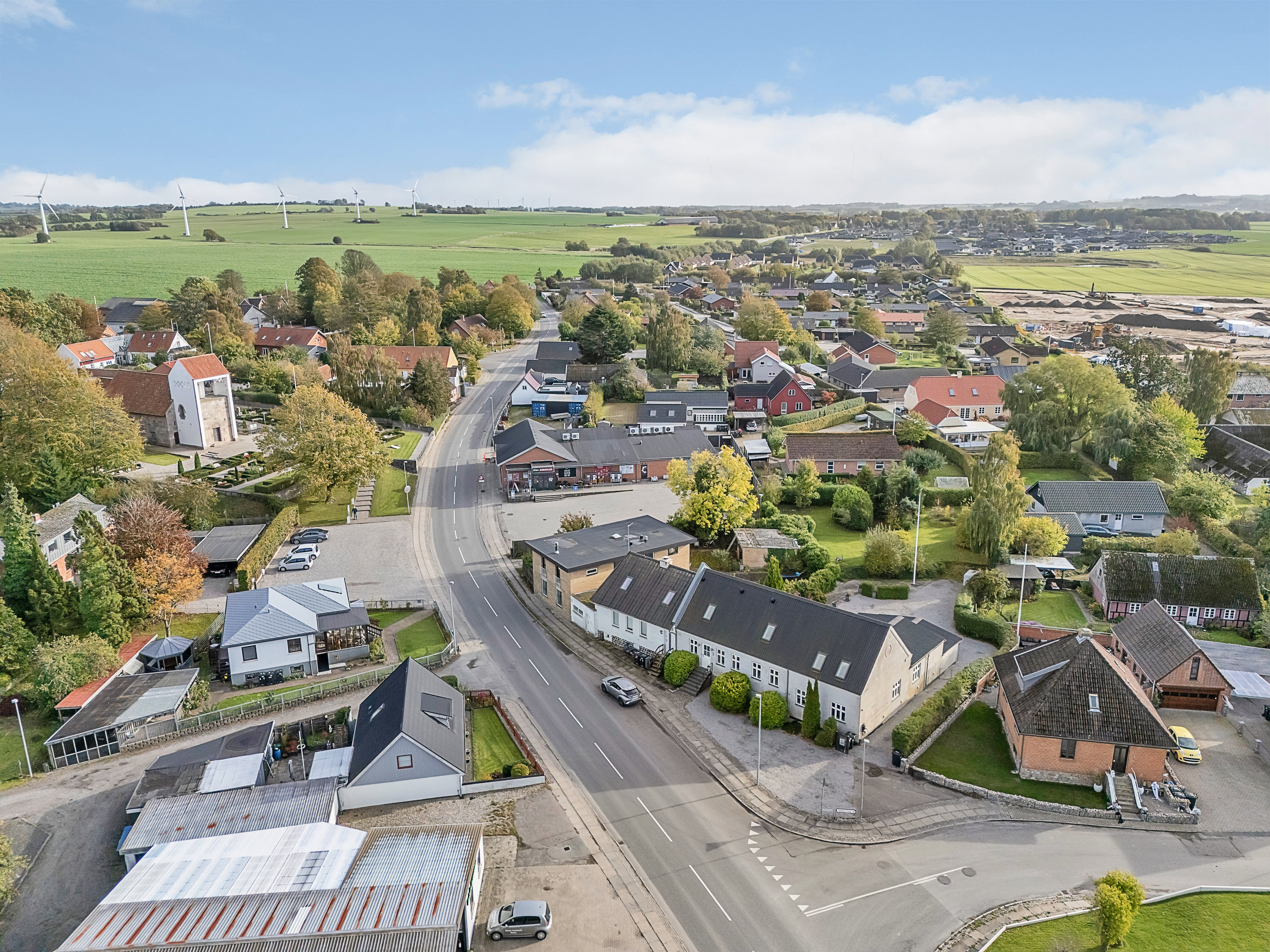 Fremhævet luftfoto billede i fuldskærmstilstand. Billede af Spørringvej 1, Mejlby, 8530 Hjortshøj