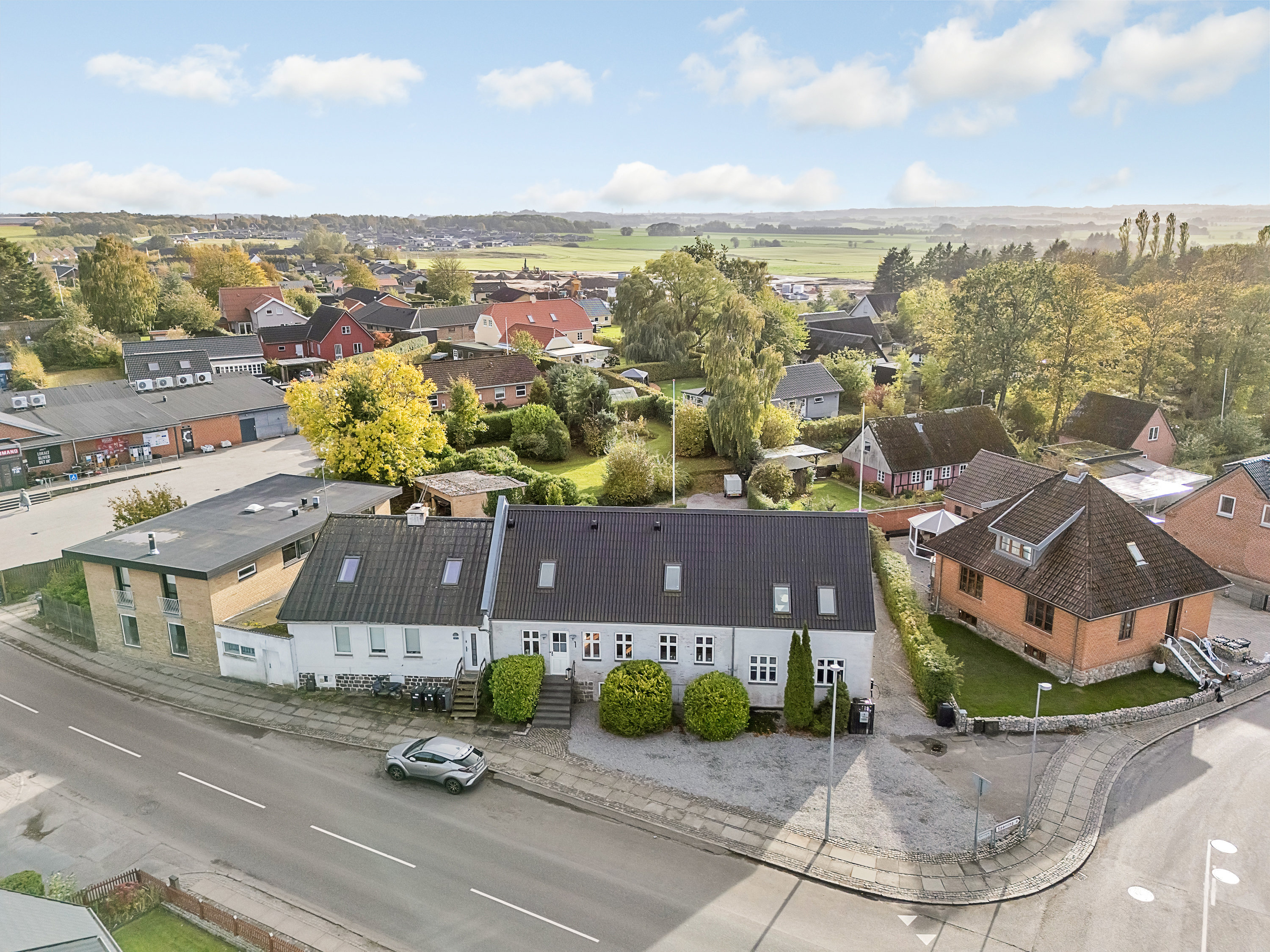 Fremhævet luftfoto billede i fuldskærmstilstand. Billede af Spørringvej 1, Mejlby, 8530 Hjortshøj