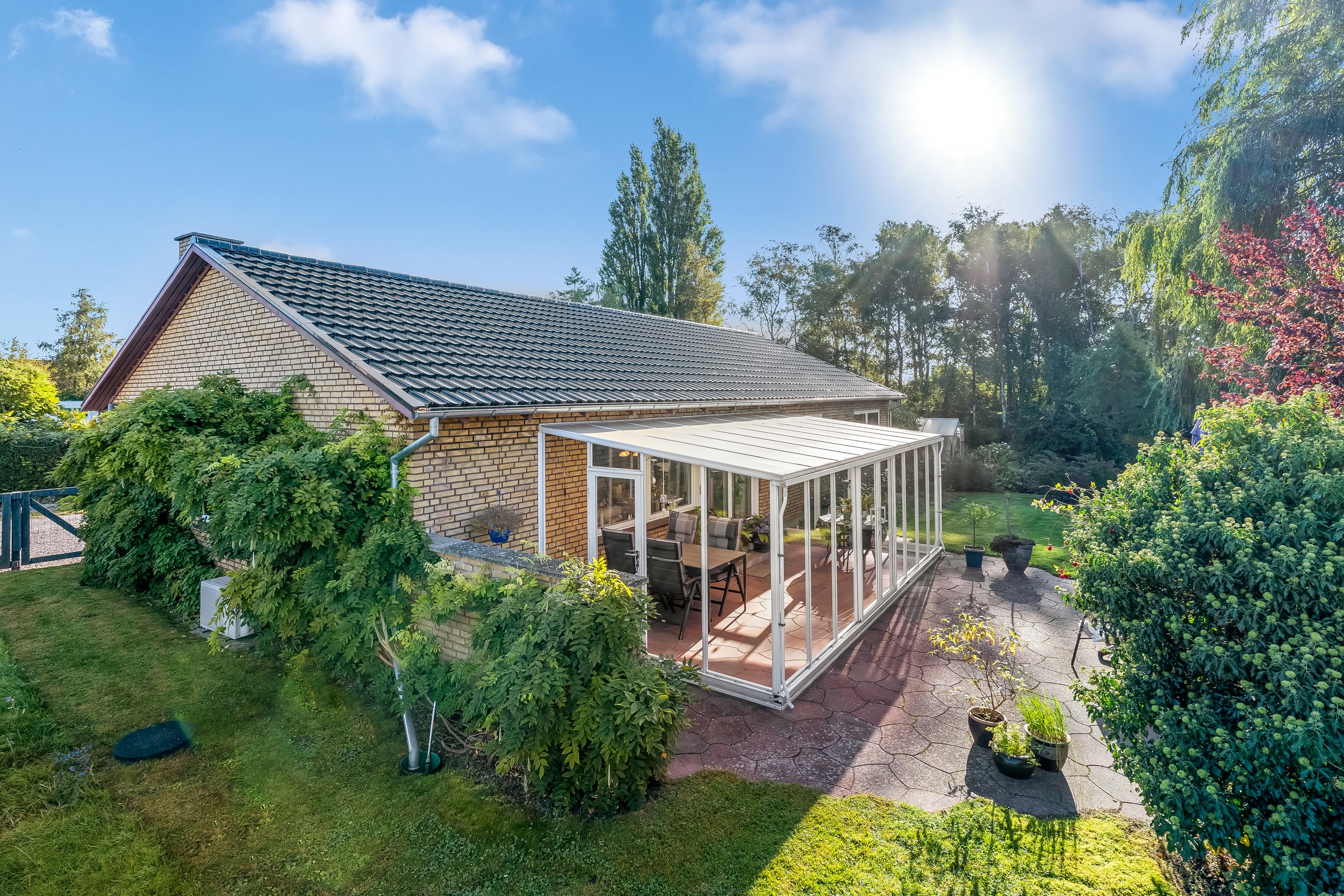 Fremhævet mastefoto billede i fuldskærmstilstand. Billede af Møllevænget 13, 4913 Horslunde