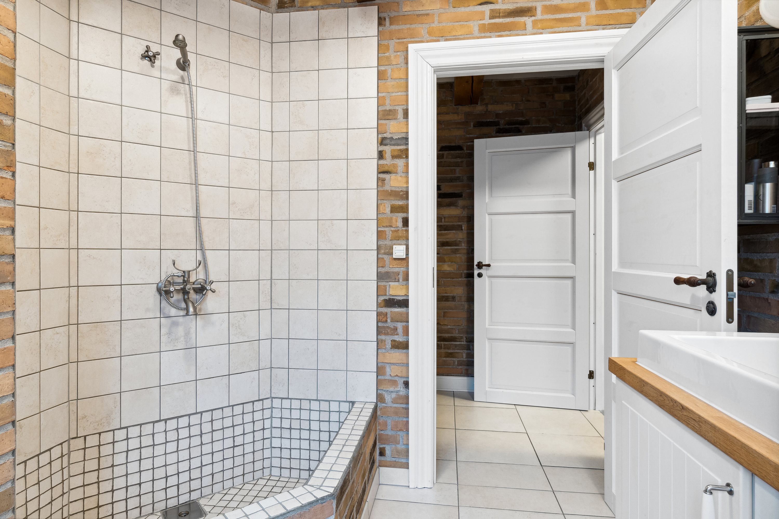 Fremhævet badeværelse billede i fuldskærmstilstand. Billede af Gedsteddalen 9, V Hornum, 9640 Farsø