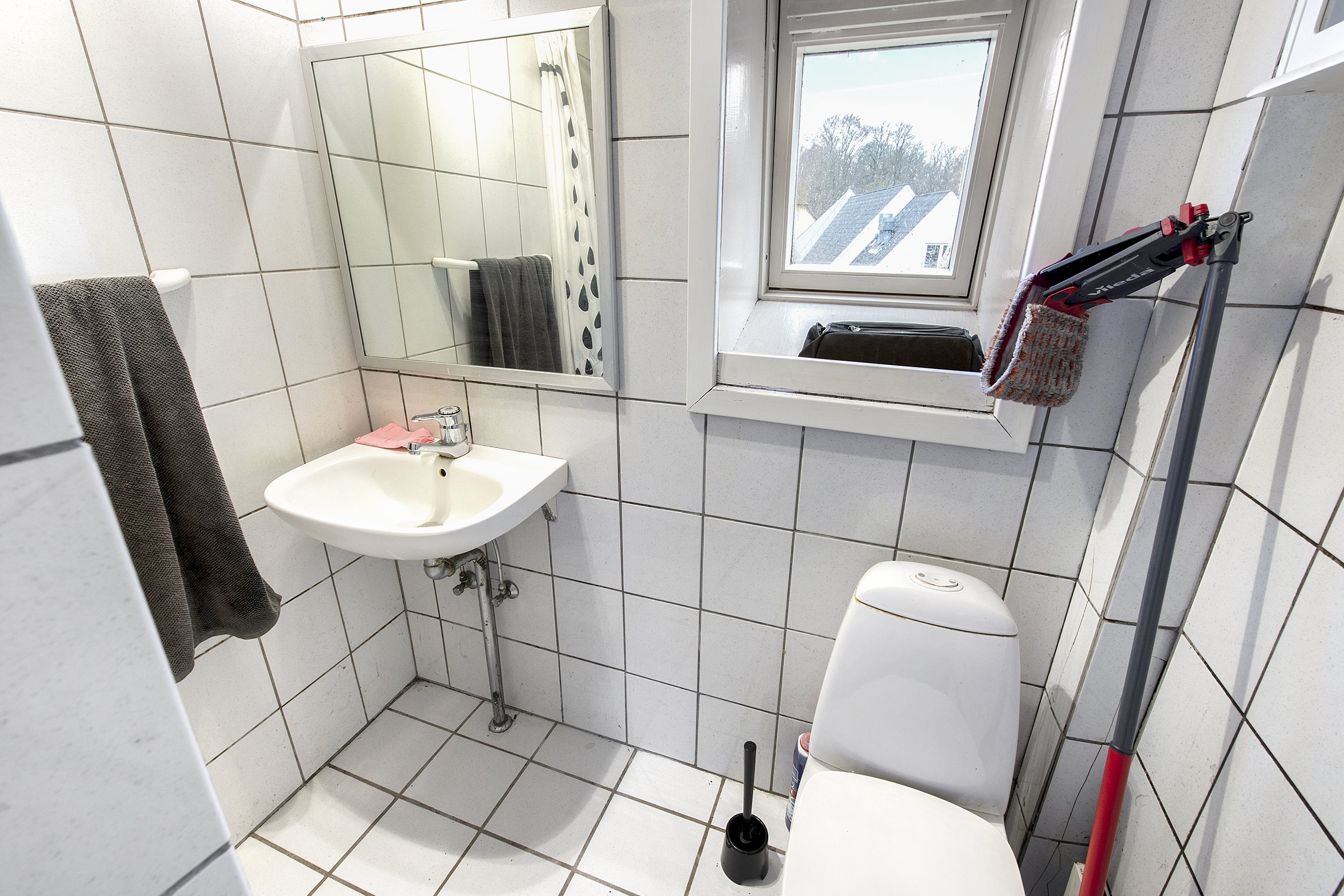 Fremhævet badeværelse billede i fuldskærmstilstand. Billede af Bygaden 66A, 2605 Brøndby