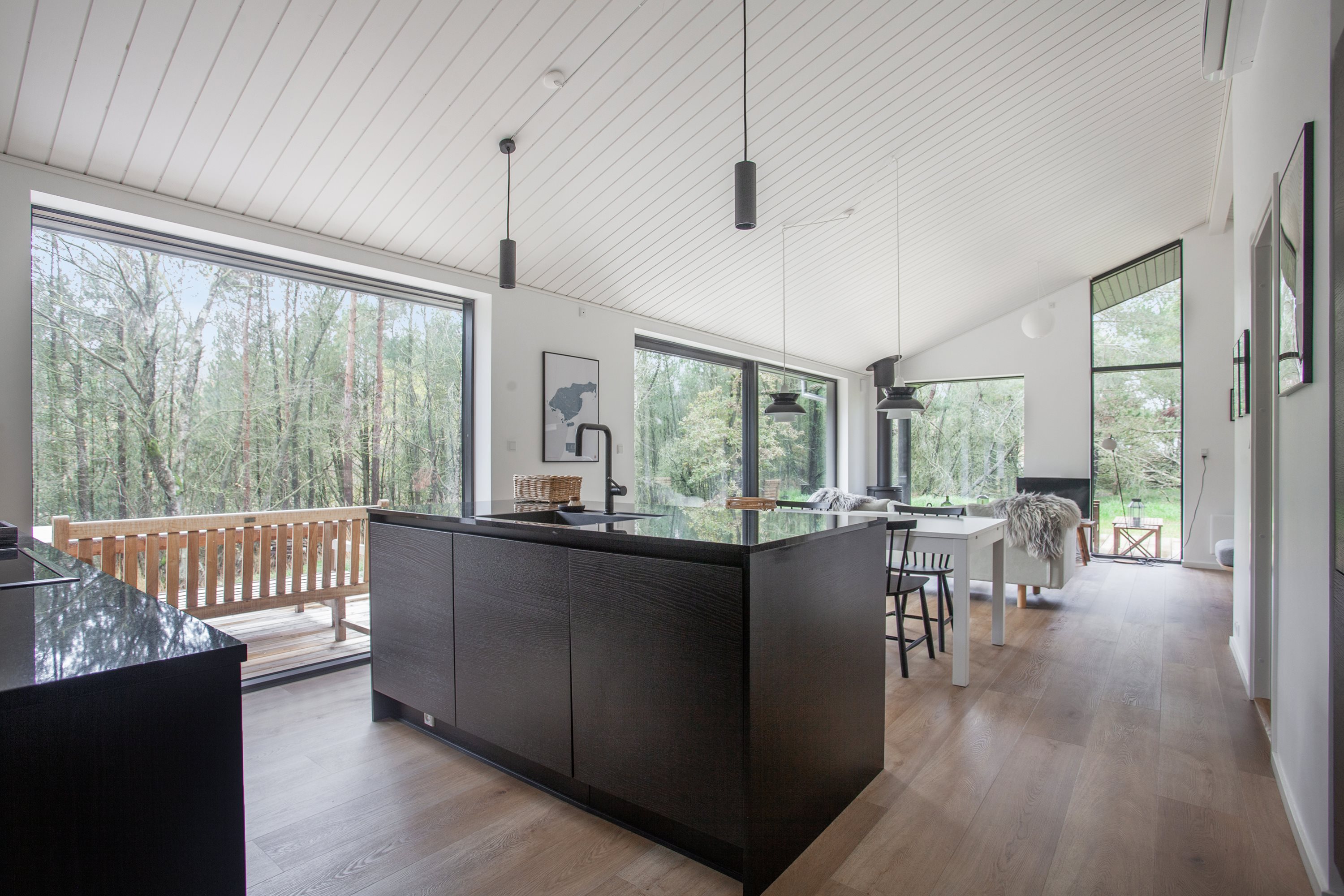 Fremhævet køkken billede i fuldskærmstilstand. Billede af På Remmerne 59, Remmerne, 9940 Læsø