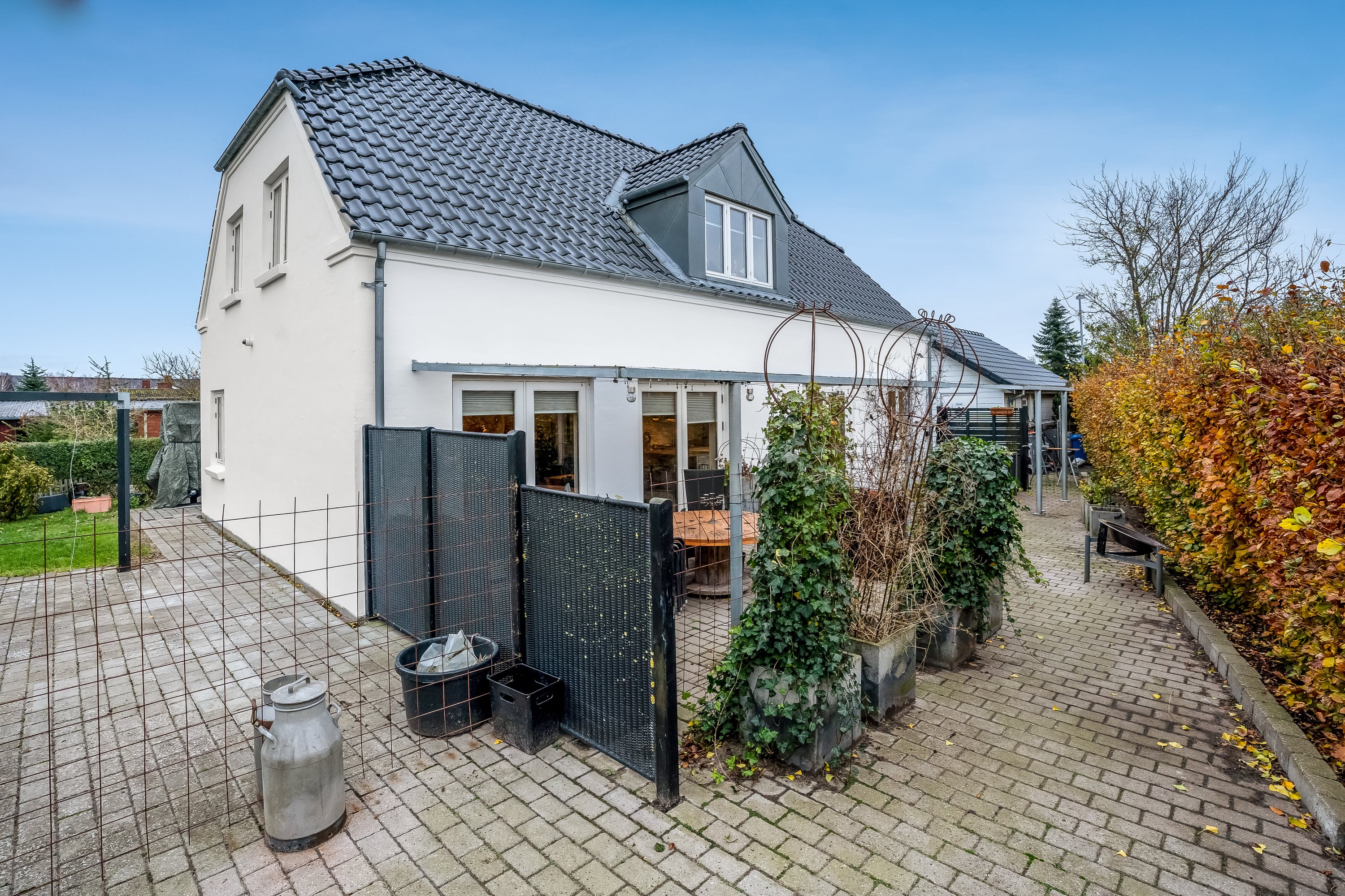 Fremhævet terrasse billede i fuldskærmstilstand. Billede af Pederstrupvej 1, 4900 Nakskov