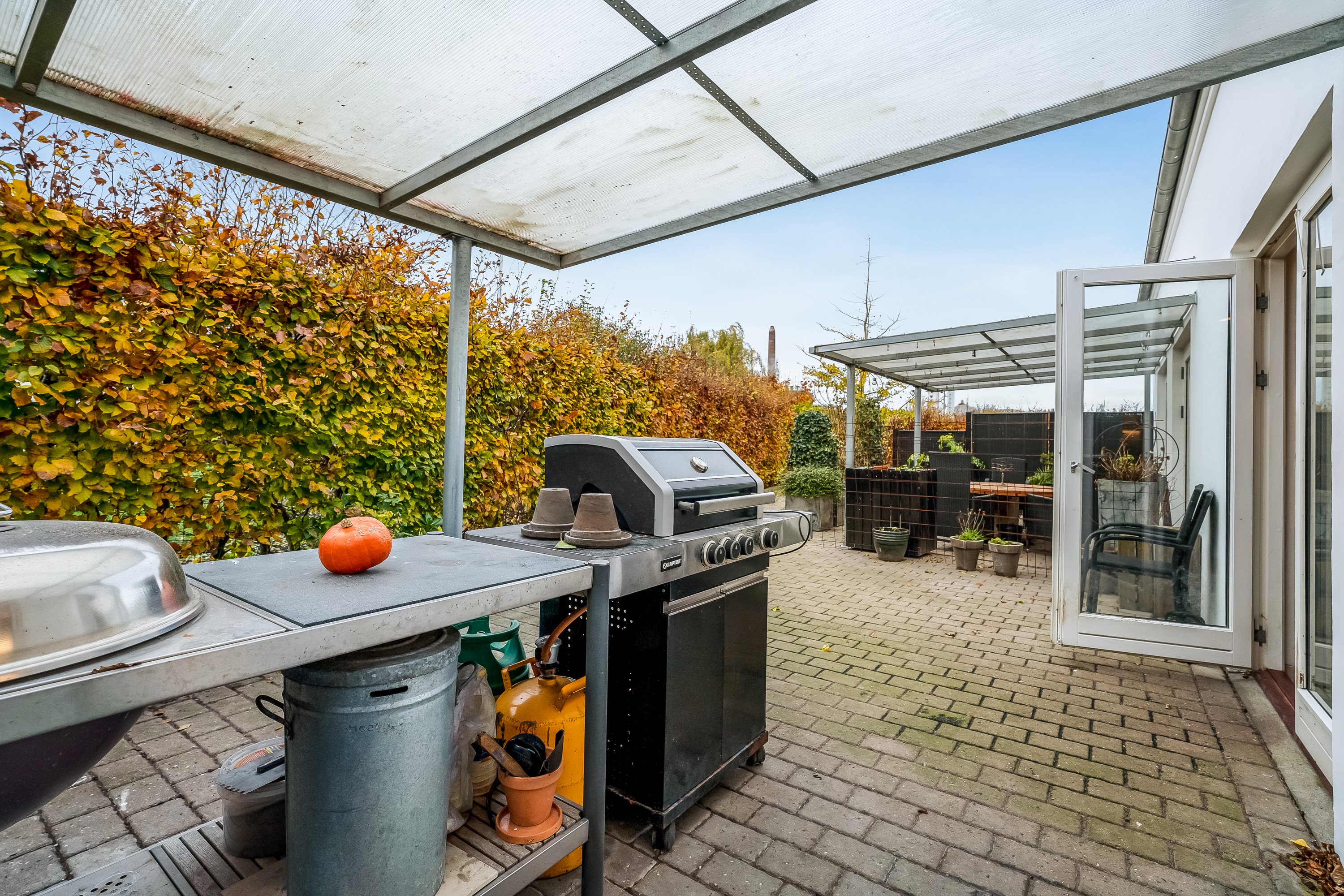 Fremhævet terrasse billede i fuldskærmstilstand. Billede af Pederstrupvej 1, 4900 Nakskov