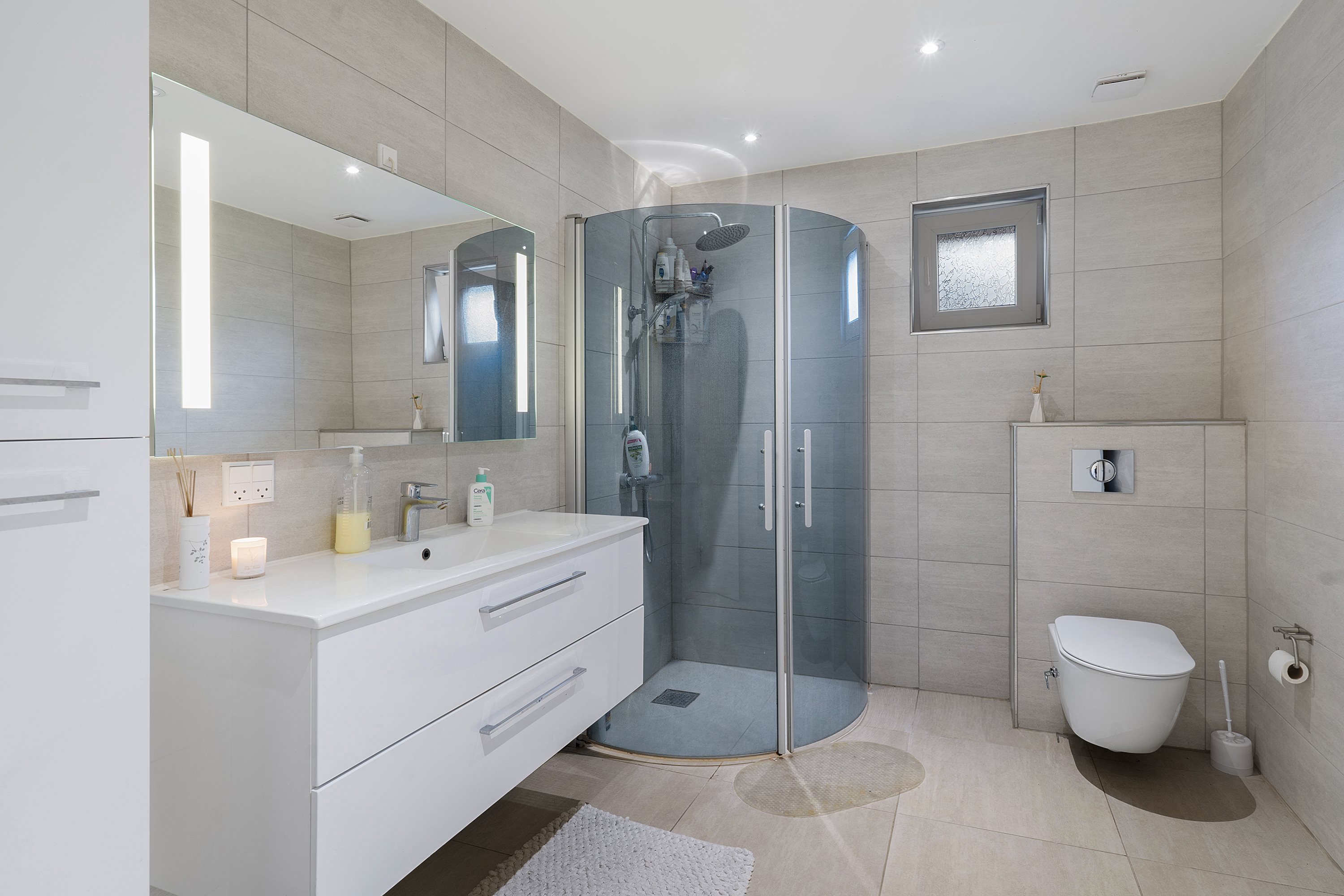 Fremhævet badeværelse billede i fuldskærmstilstand. Billede af Torstedalle 165, 8700 Horsens