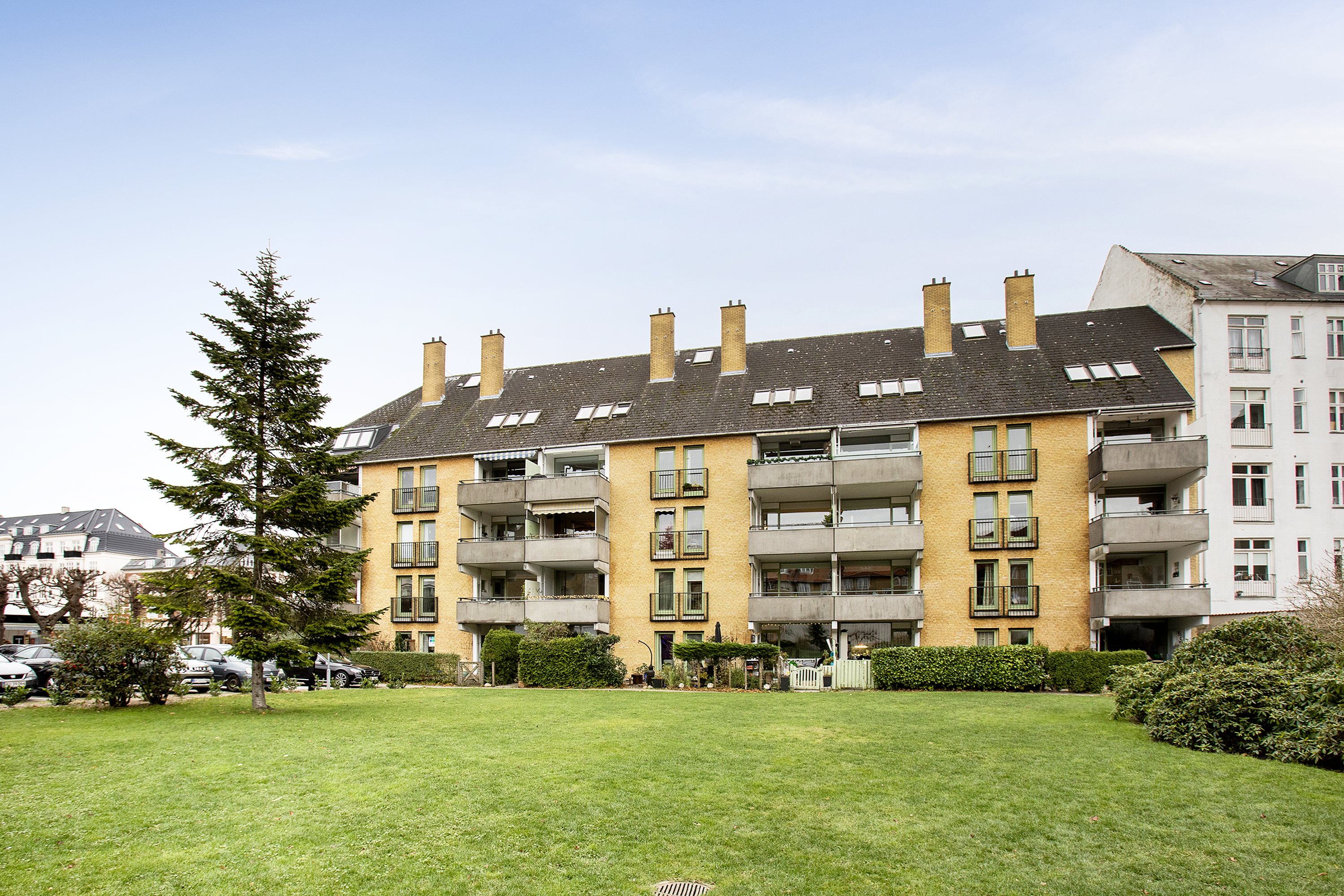 Fremhævet ejendommen billede i fuldskærmstilstand. Billede af Strandvejen 211C, st.. th., 2900 Hellerup