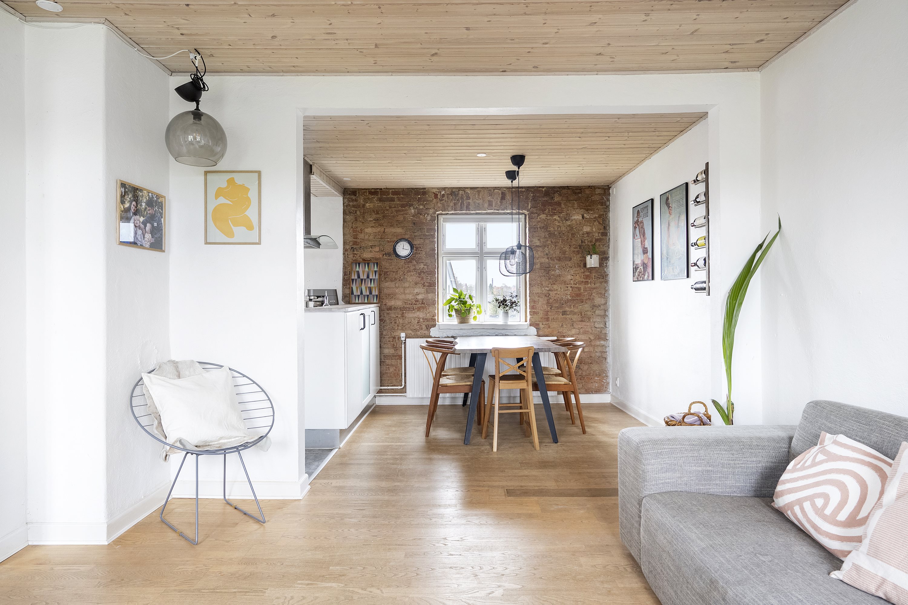 Fremhævet stue billede i fuldskærmstilstand. Billede af Fælledvej 62, 8700 Horsens