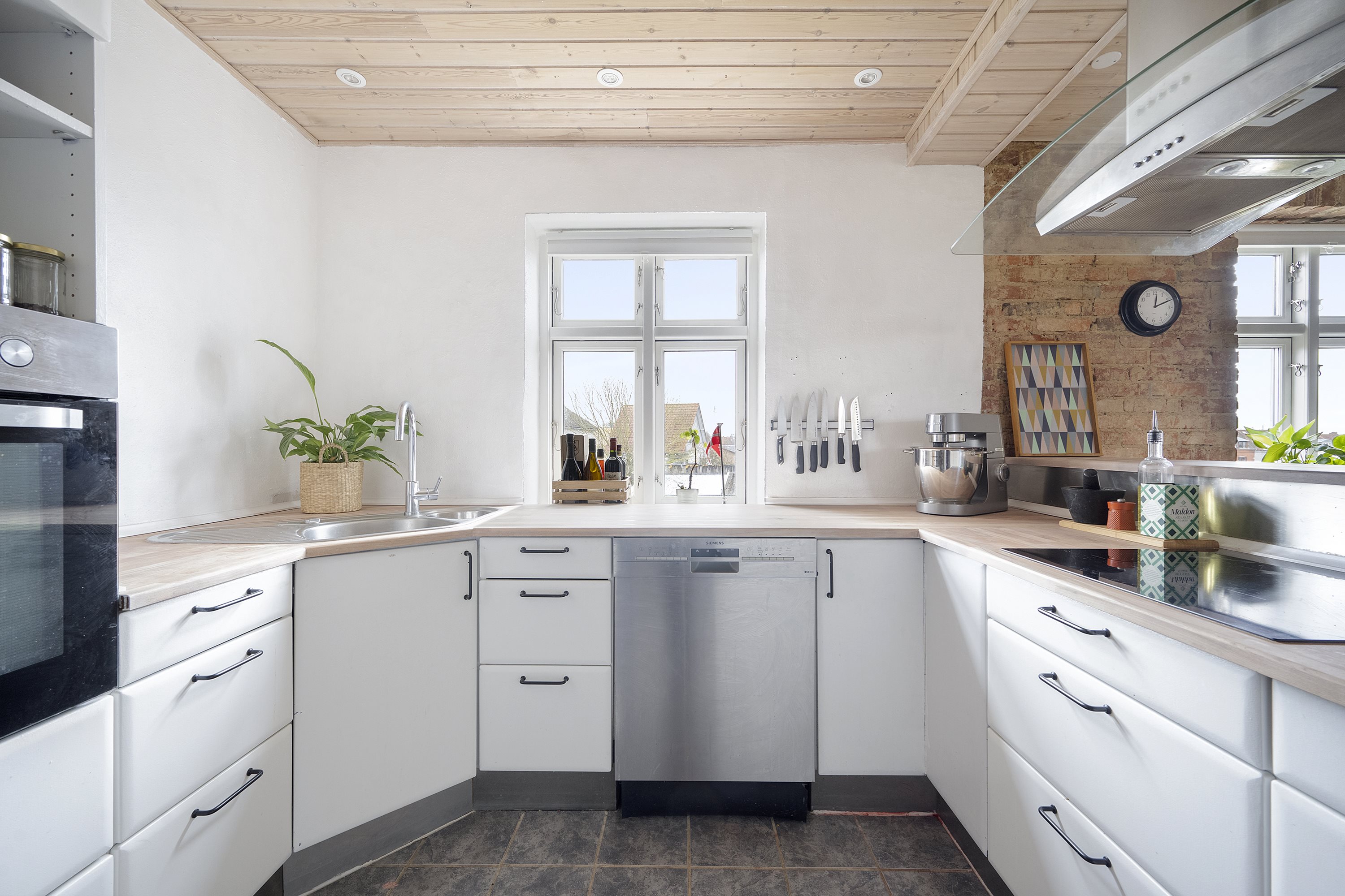 Fremhævet køkken billede i fuldskærmstilstand. Billede af Fælledvej 62, 8700 Horsens