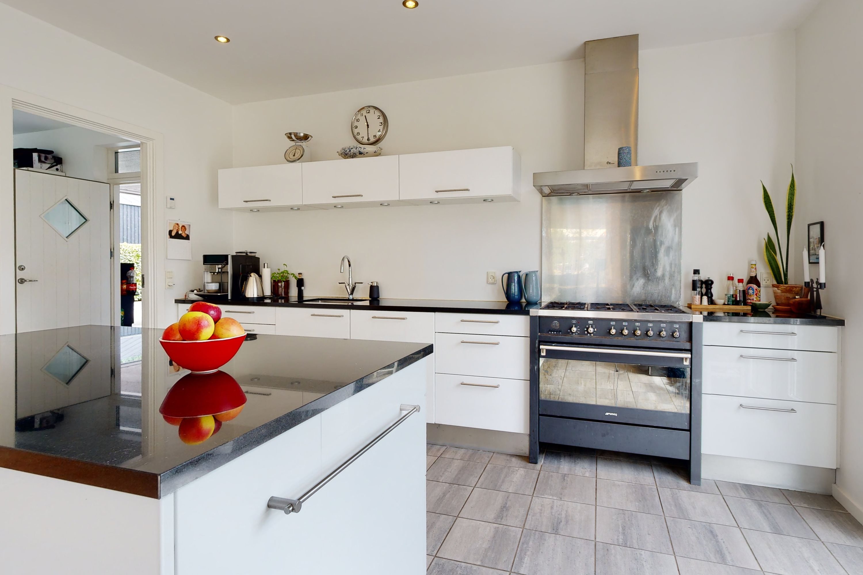 Fremhævet alrum billede i fuldskærmstilstand. Billede af Videbechs Alle 23, Hald Ege, 8800 Viborg