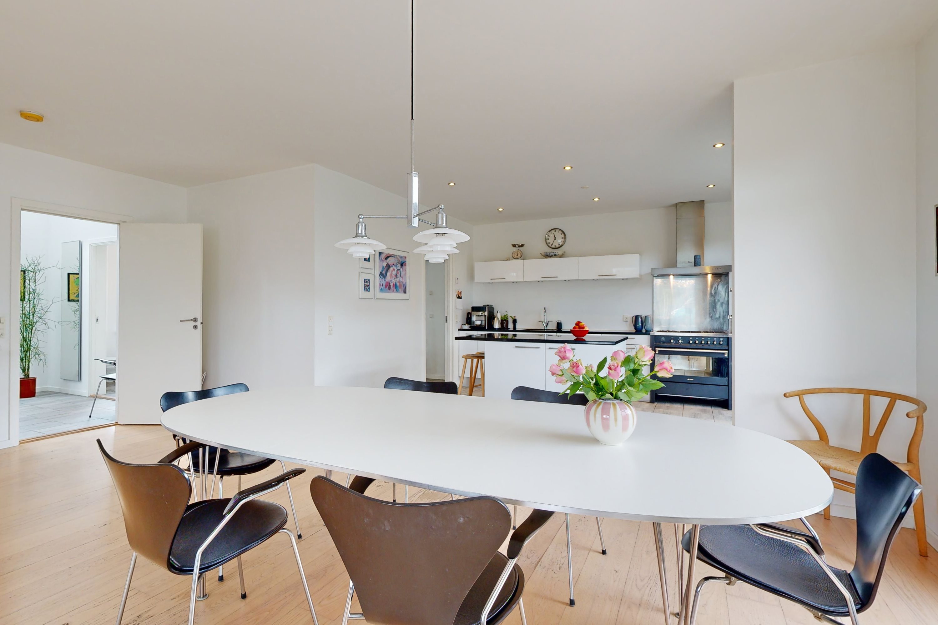 Fremhævet alrum billede i fuldskærmstilstand. Billede af Videbechs Alle 23, Hald Ege, 8800 Viborg