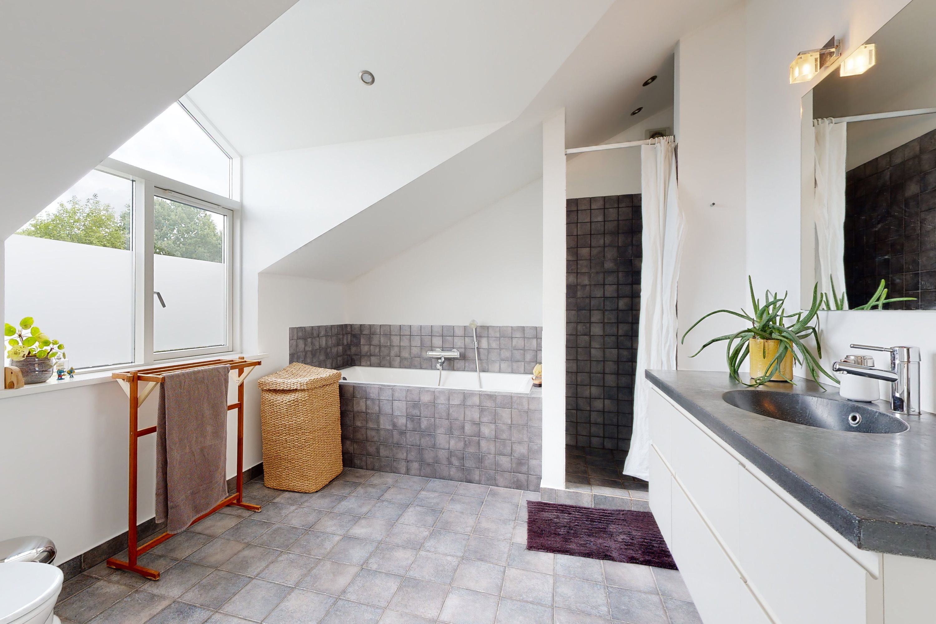 Fremhævet andet billede i fuldskærmstilstand. Billede af Videbechs Alle 23, Hald Ege, 8800 Viborg