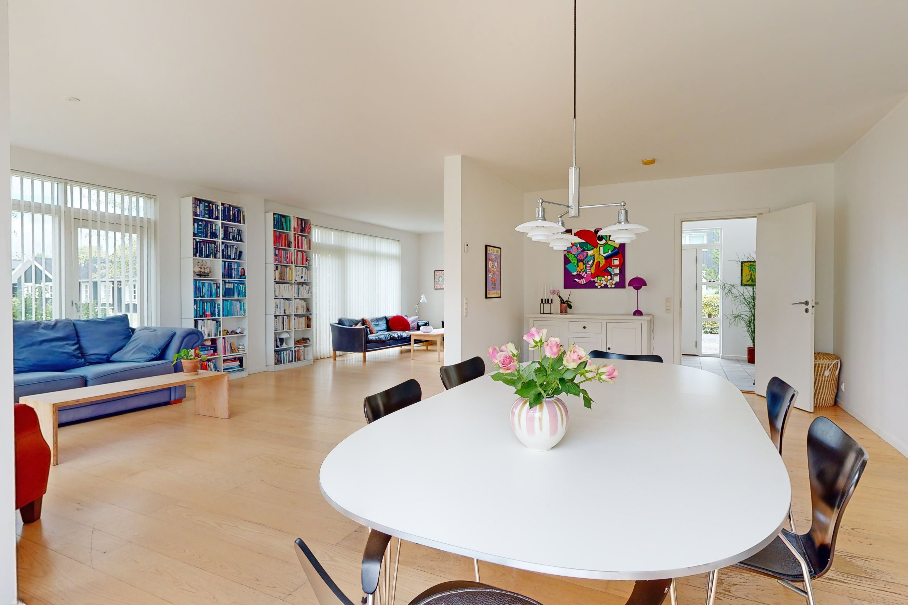 Fremhævet alrum billede i fuldskærmstilstand. Billede af Videbechs Alle 23, Hald Ege, 8800 Viborg