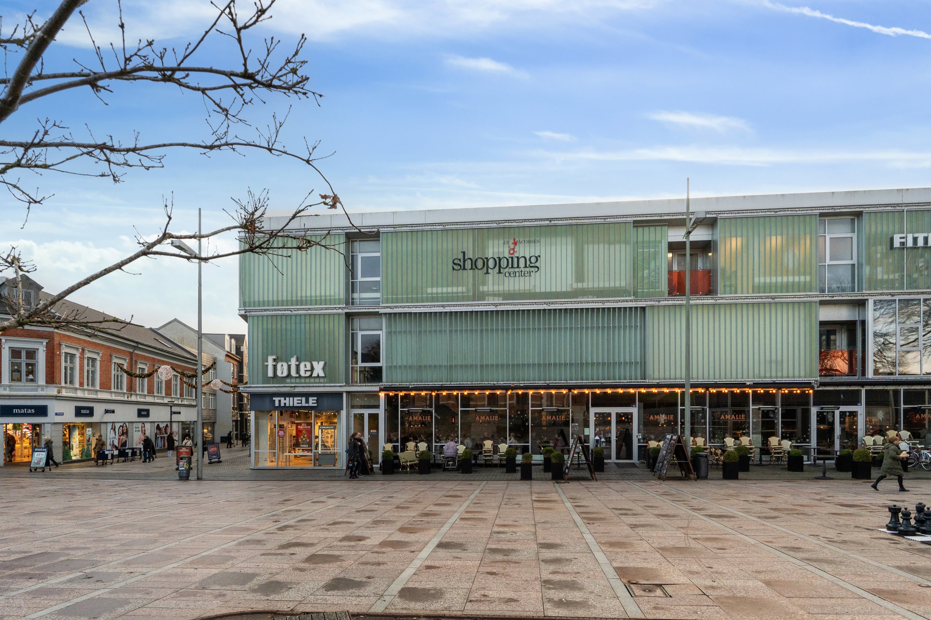 Miniaturebillede 2: set fra vejen. Billede af Store Torv 2D, 2. 1., 7700 Thisted