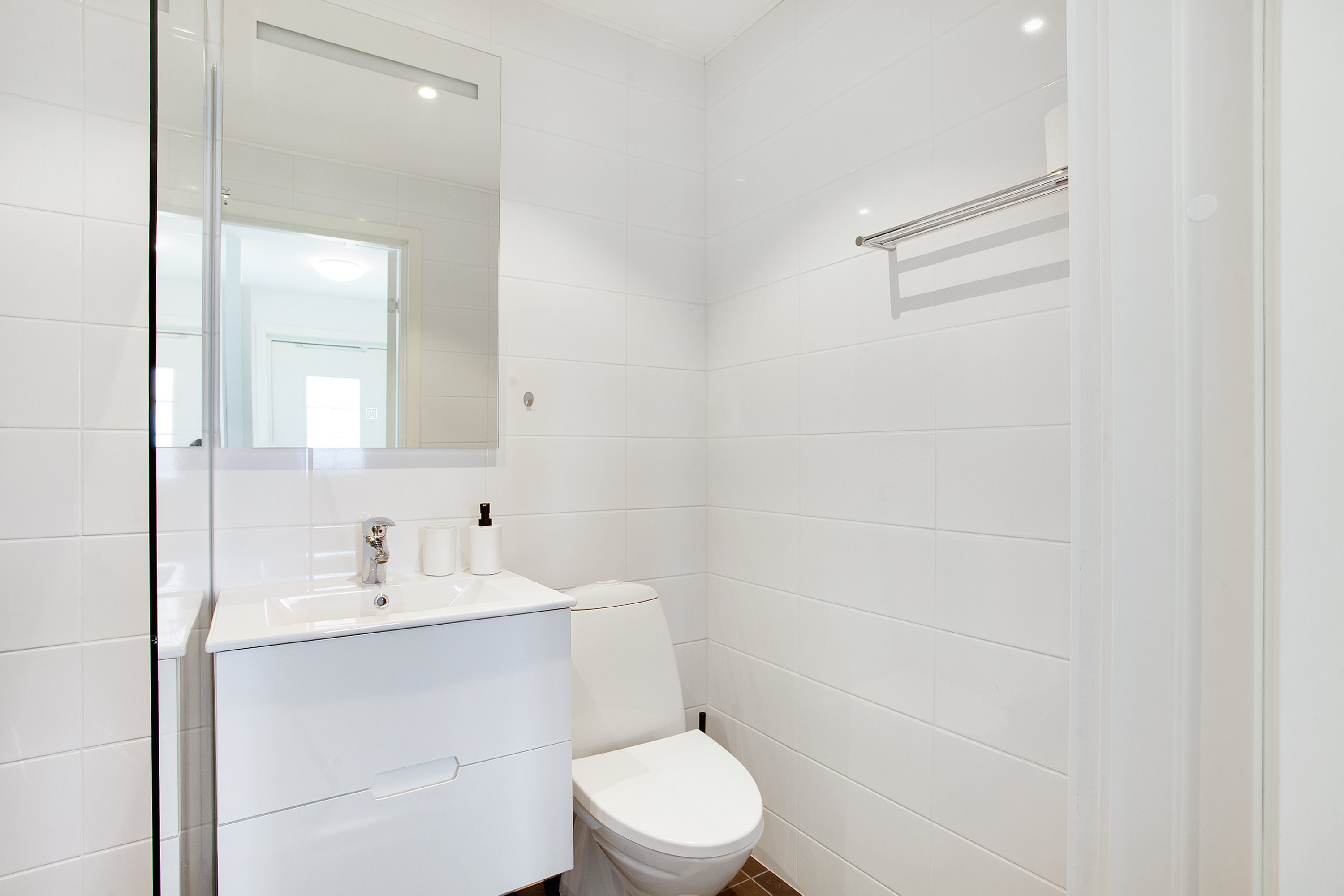 Fremhævet badeværelse billede i fuldskærmstilstand. Billede af Prof Johansens Vej 2B, 24., Seaside Feriehuse, 9940 Læsø