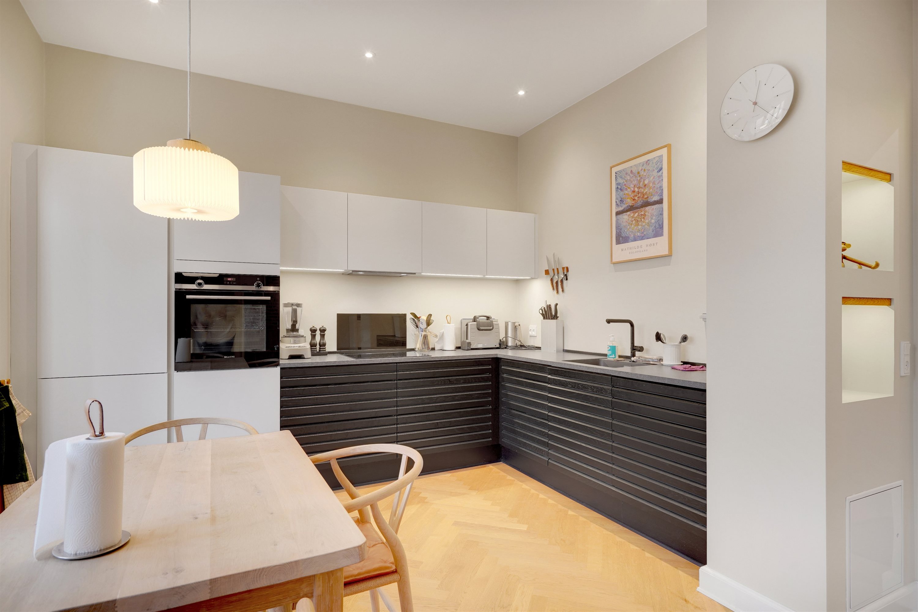 Fremhævet køkken billede i fuldskærmstilstand. Billede af Østergade 61, 1., 6700 Esbjerg