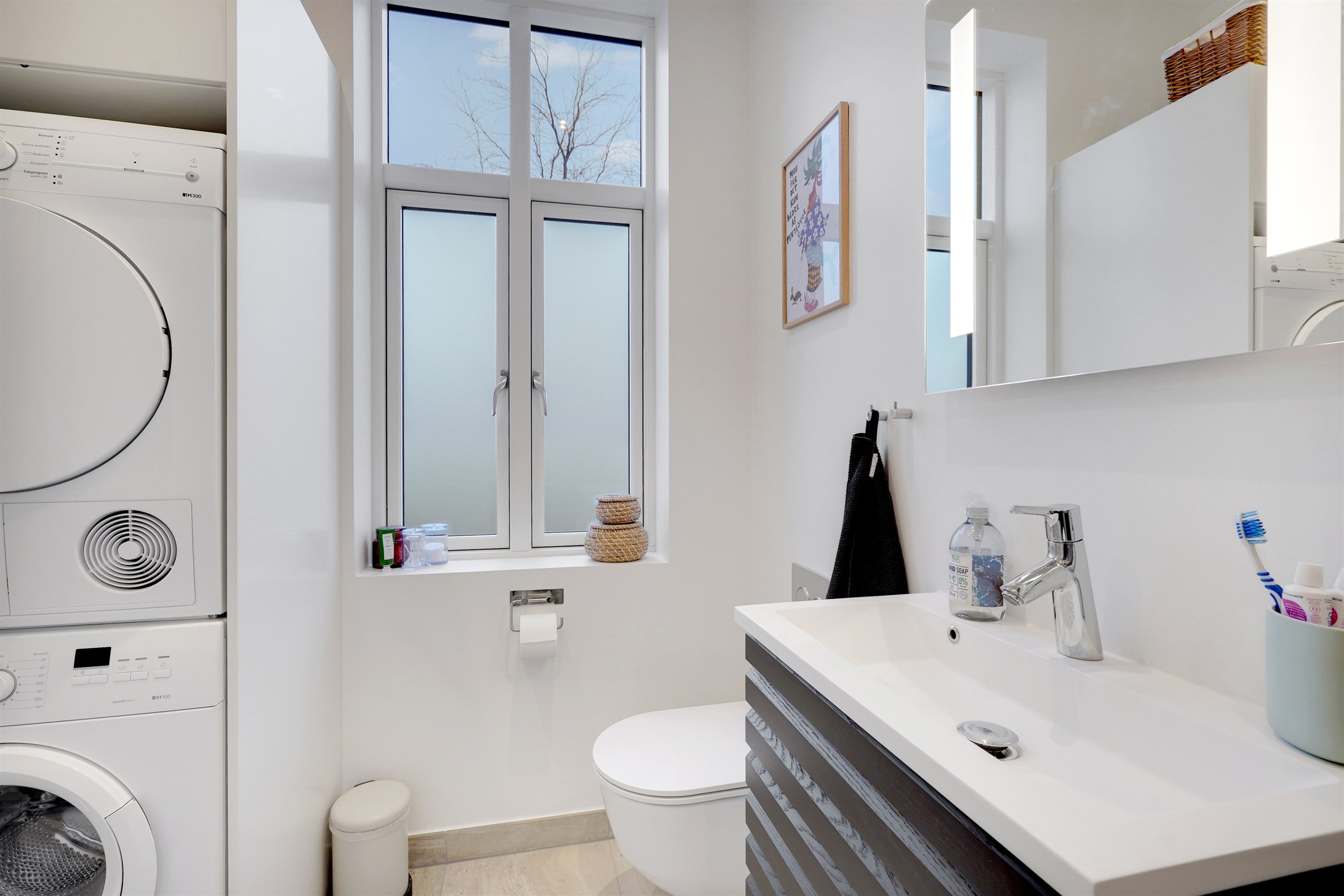 Fremhævet badeværelse billede i fuldskærmstilstand. Billede af Østergade 61, 1., 6700 Esbjerg