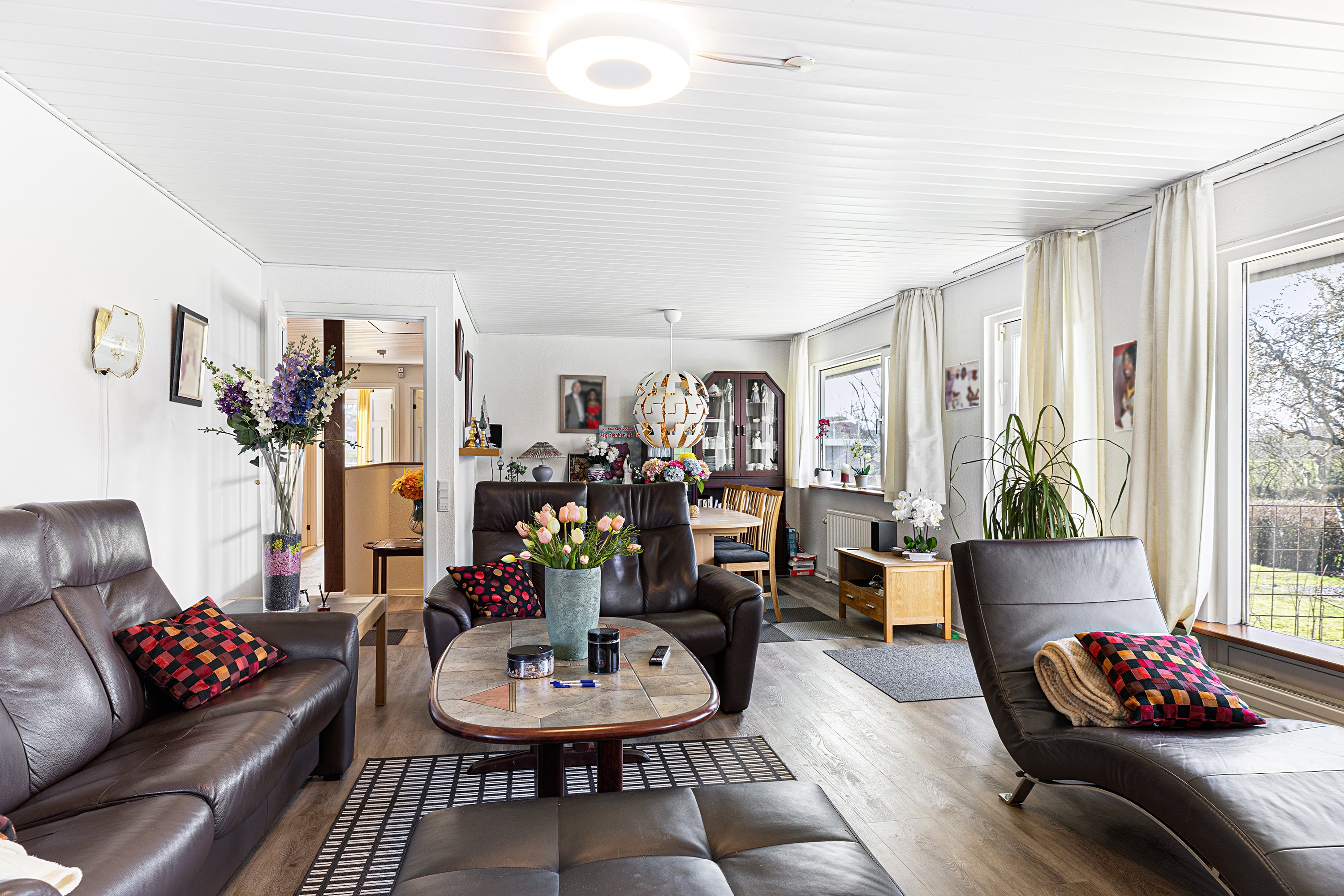 Fremhævet stue billede i fuldskærmstilstand. Billede af Solvænget 3, Bovrup, 6200 Aabenraa