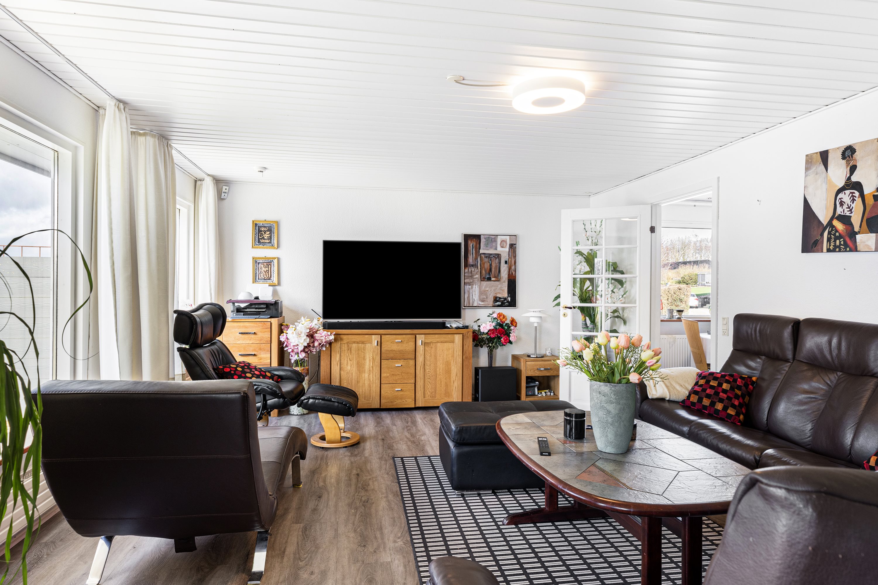 Fremhævet stue billede i fuldskærmstilstand. Billede af Solvænget 3, Bovrup, 6200 Aabenraa