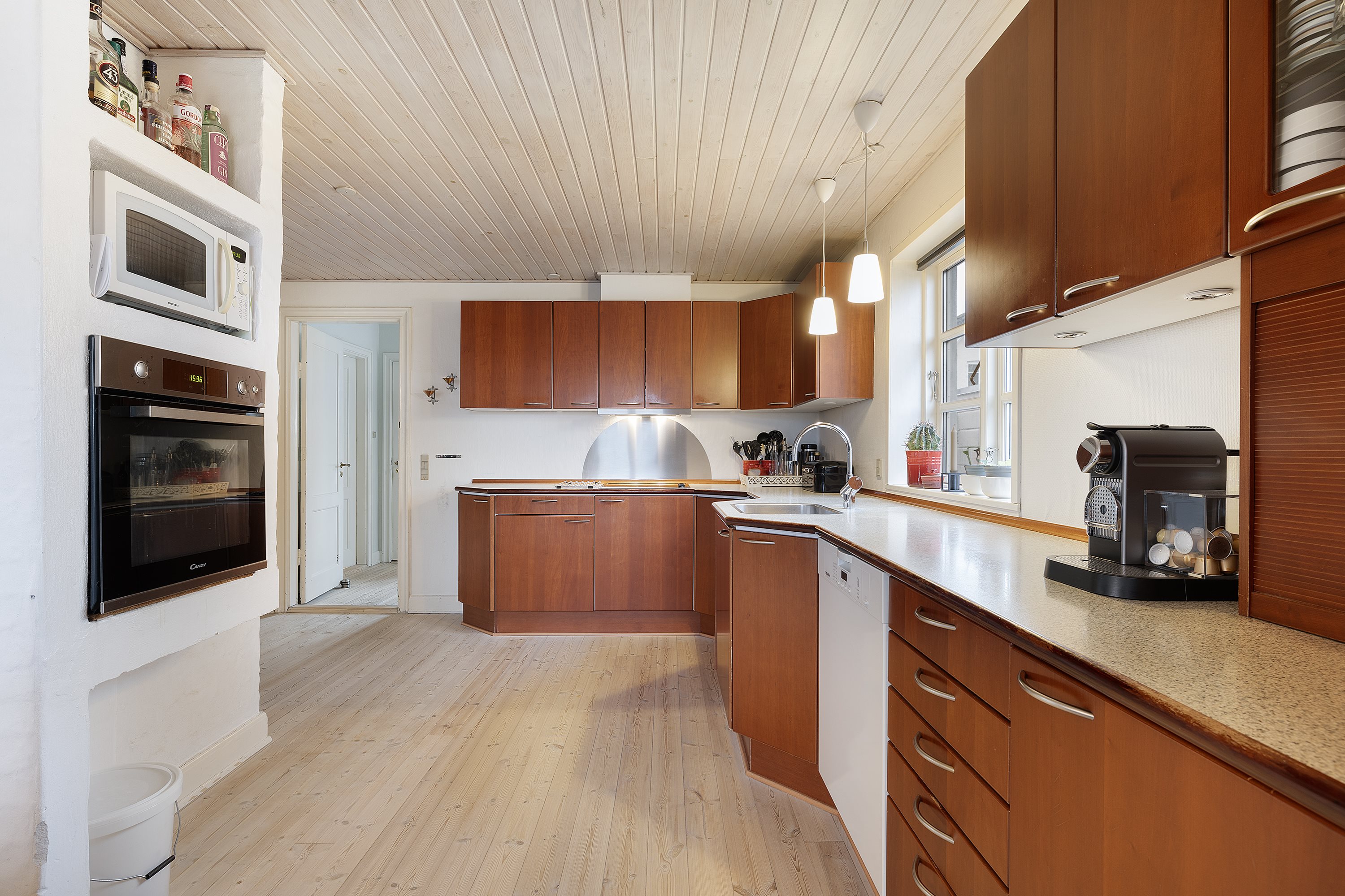 Fremhævet køkken billede i fuldskærmstilstand. Billede af Saksenballe 21, Nr Broby, 5672 Broby