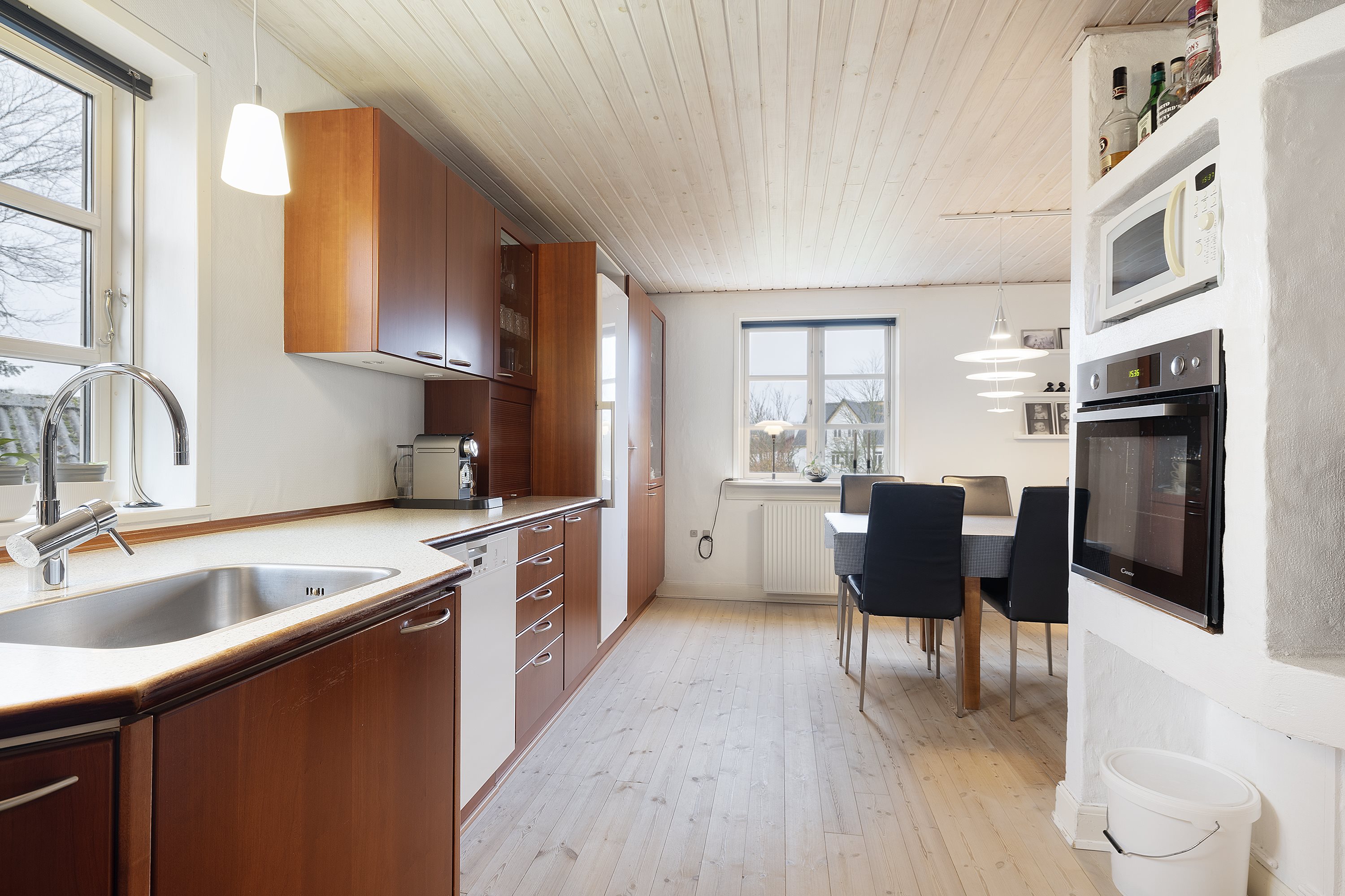 Fremhævet køkken billede i fuldskærmstilstand. Billede af Saksenballe 21, Nr Broby, 5672 Broby