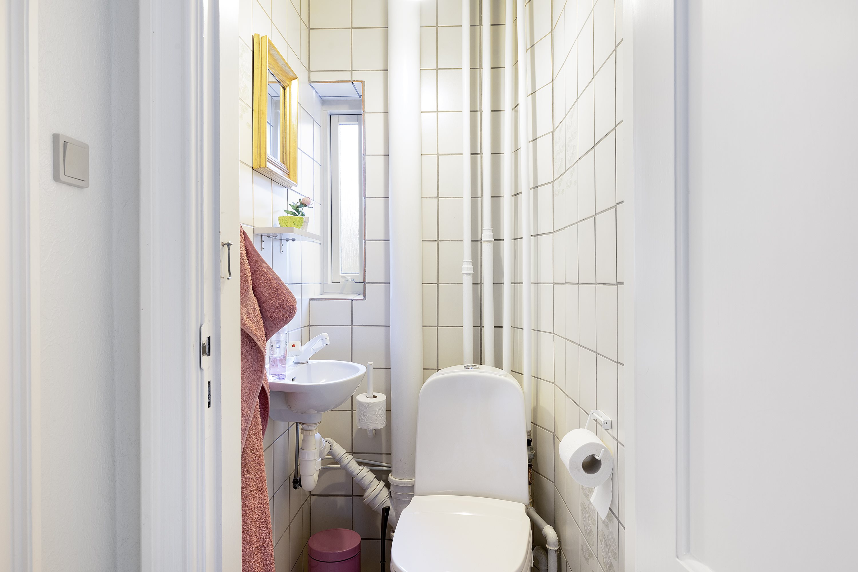 Fremhævet badeværelse billede i fuldskærmstilstand. Billede af Saksenballe 21, Nr Broby, 5672 Broby