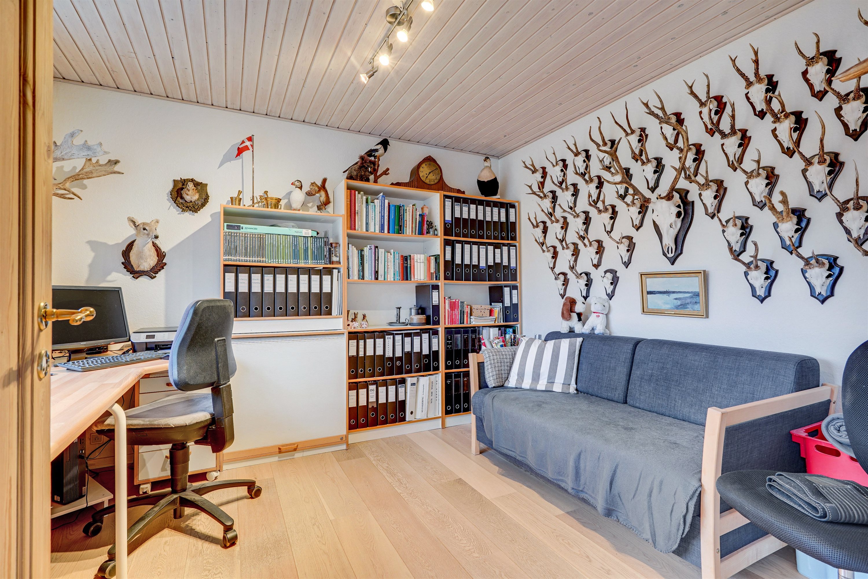 Fremhævet kontor billede i fuldskærmstilstand. Billede af Tjæreborg Stationsvej 17, 6731 Tjæreborg