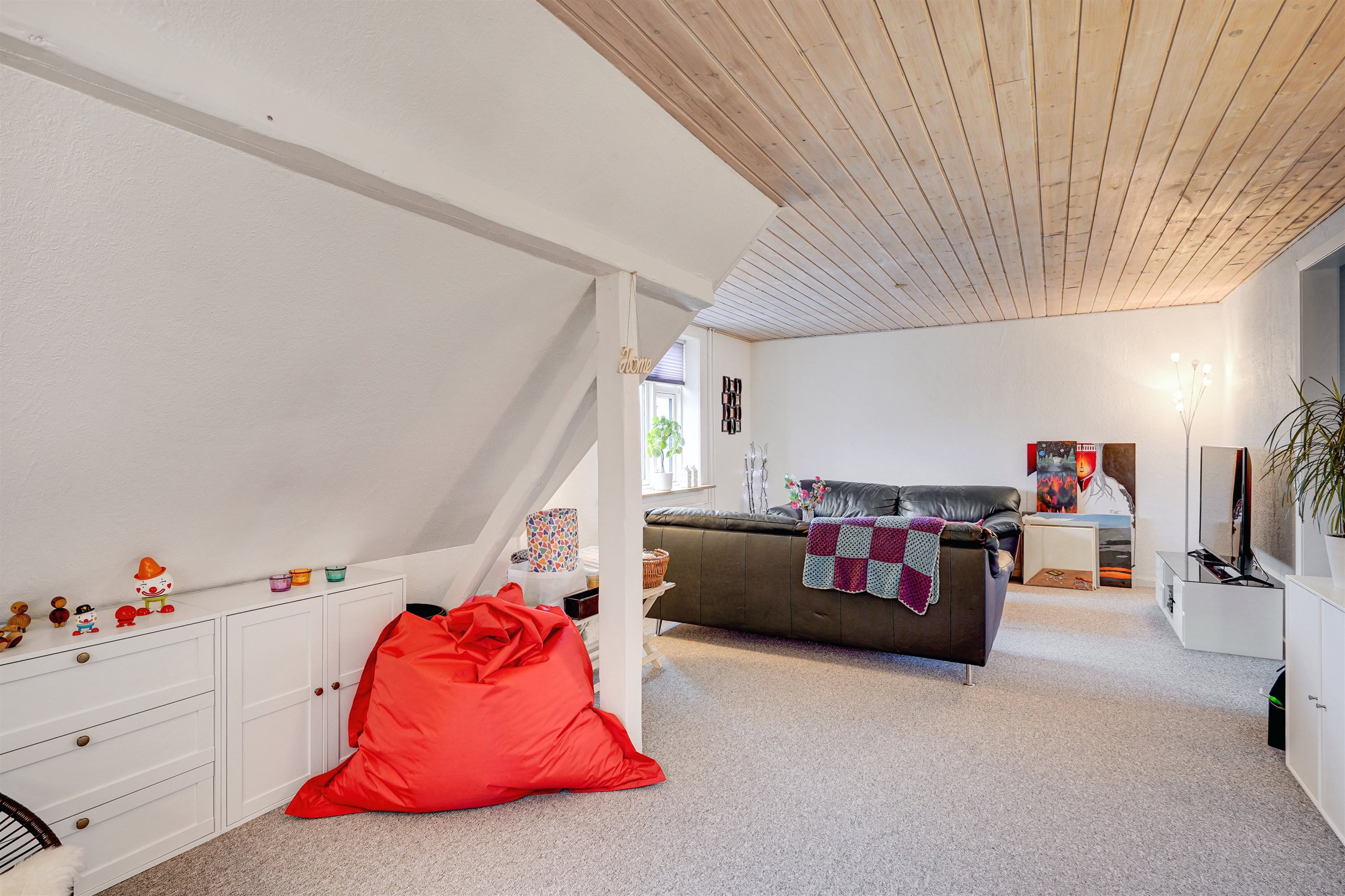 Fremhævet stue billede i fuldskærmstilstand. Billede af Tjæreborg Stationsvej 17, 6731 Tjæreborg