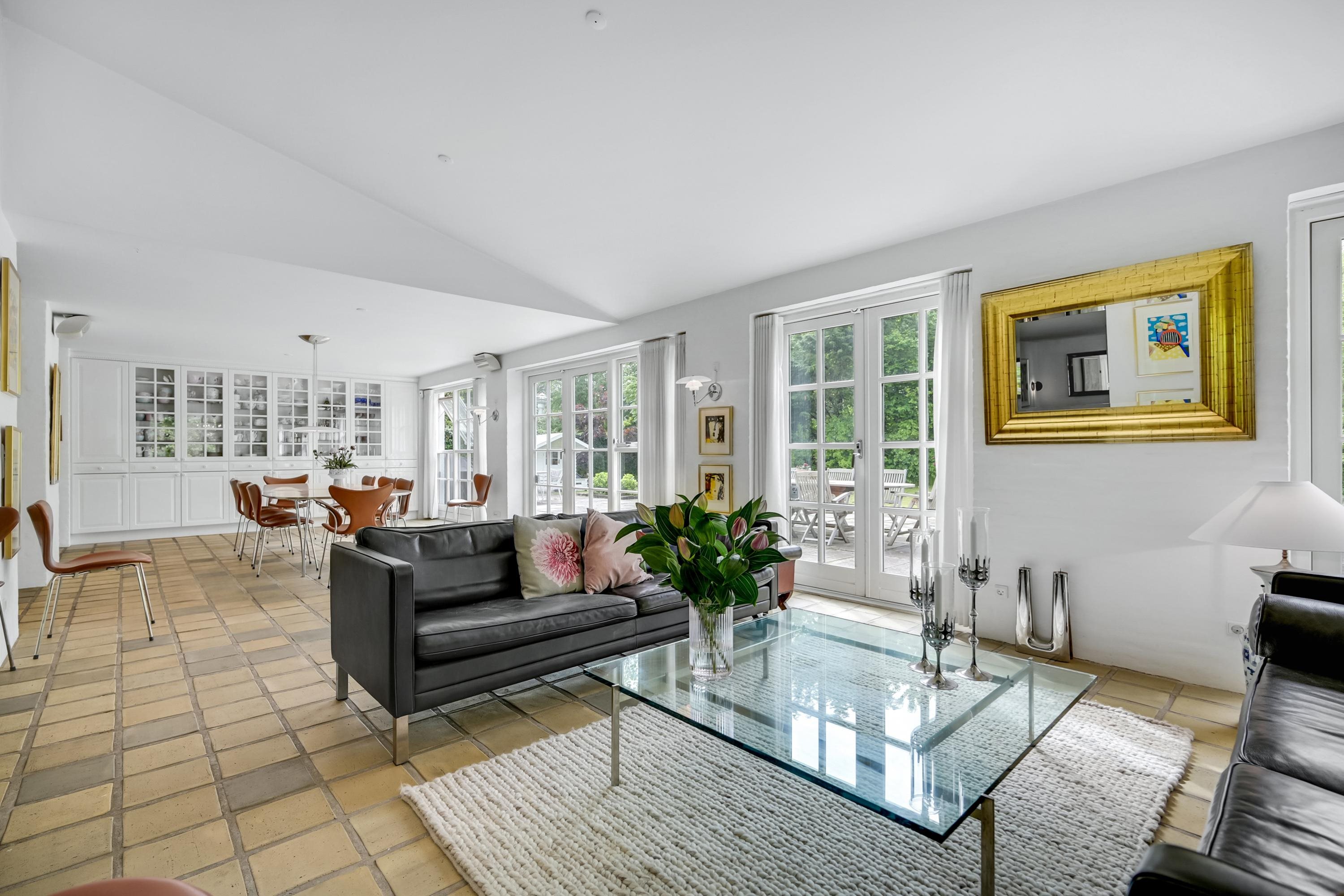 Fremhævet stue billede i fuldskærmstilstand. Billede af Banetoften 10, 8530 Hjortshøj