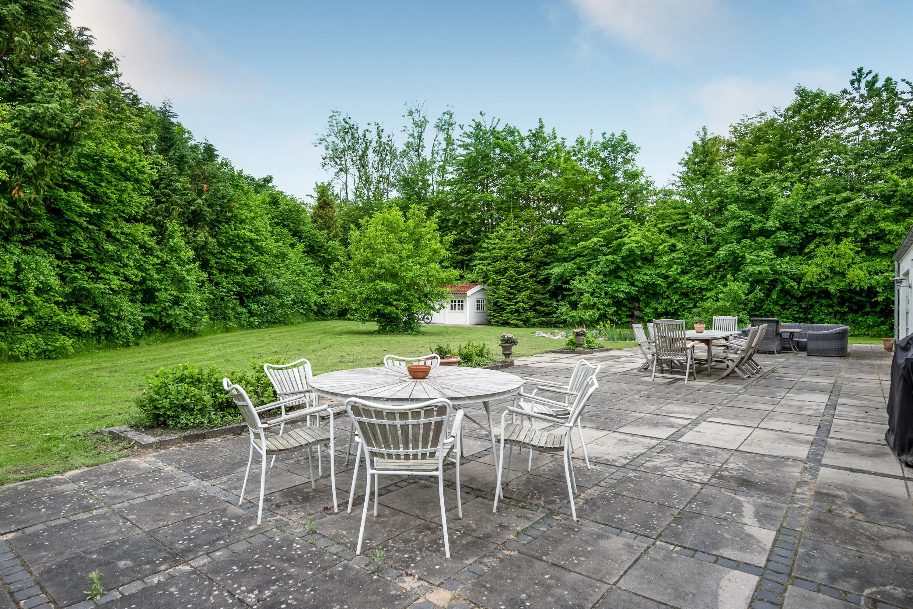 Fremhævet terrasse billede i fuldskærmstilstand. Billede af Banetoften 10, 8530 Hjortshøj