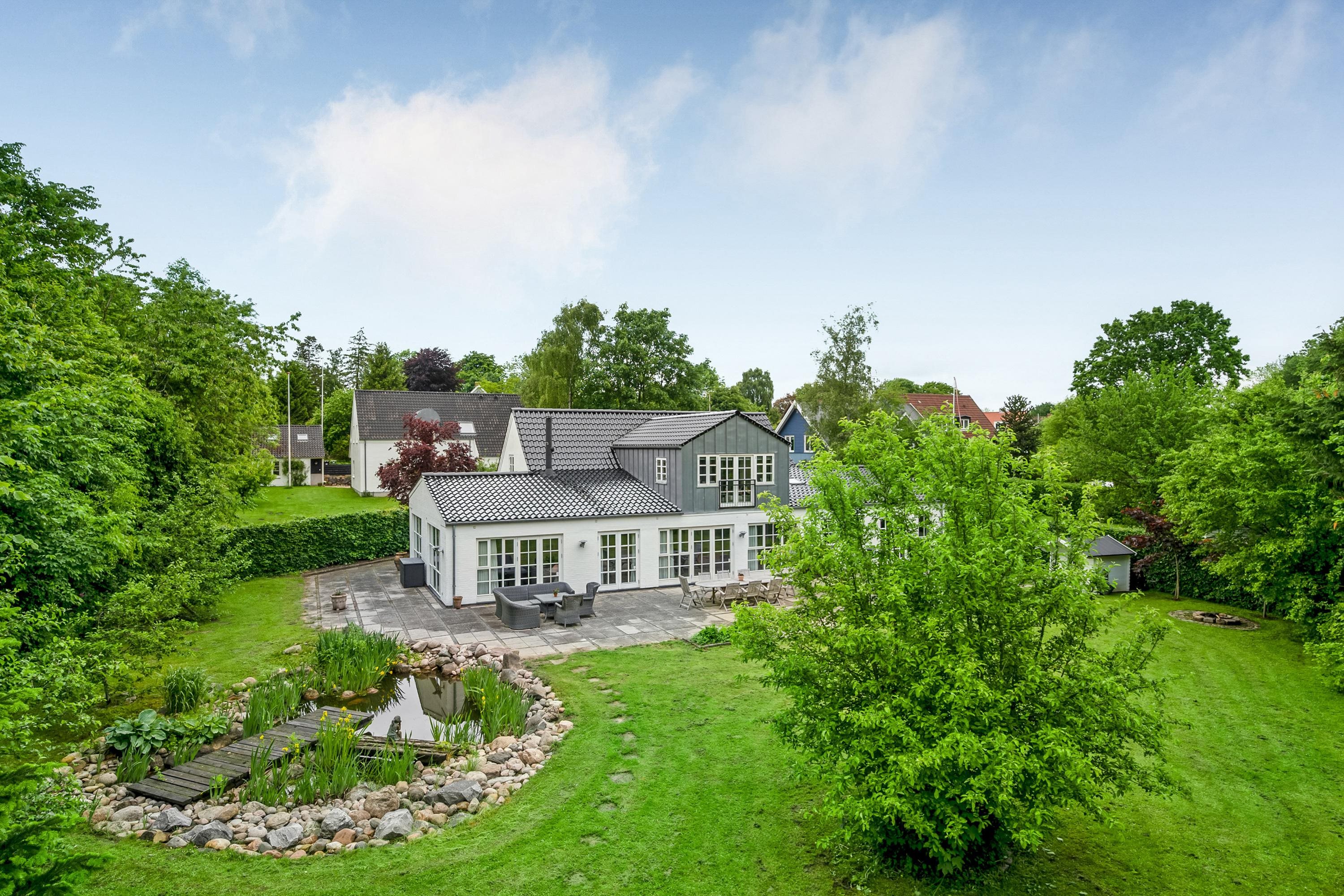 Fremhævet ejendommen billede i fuldskærmstilstand. Billede af Banetoften 10, 8530 Hjortshøj