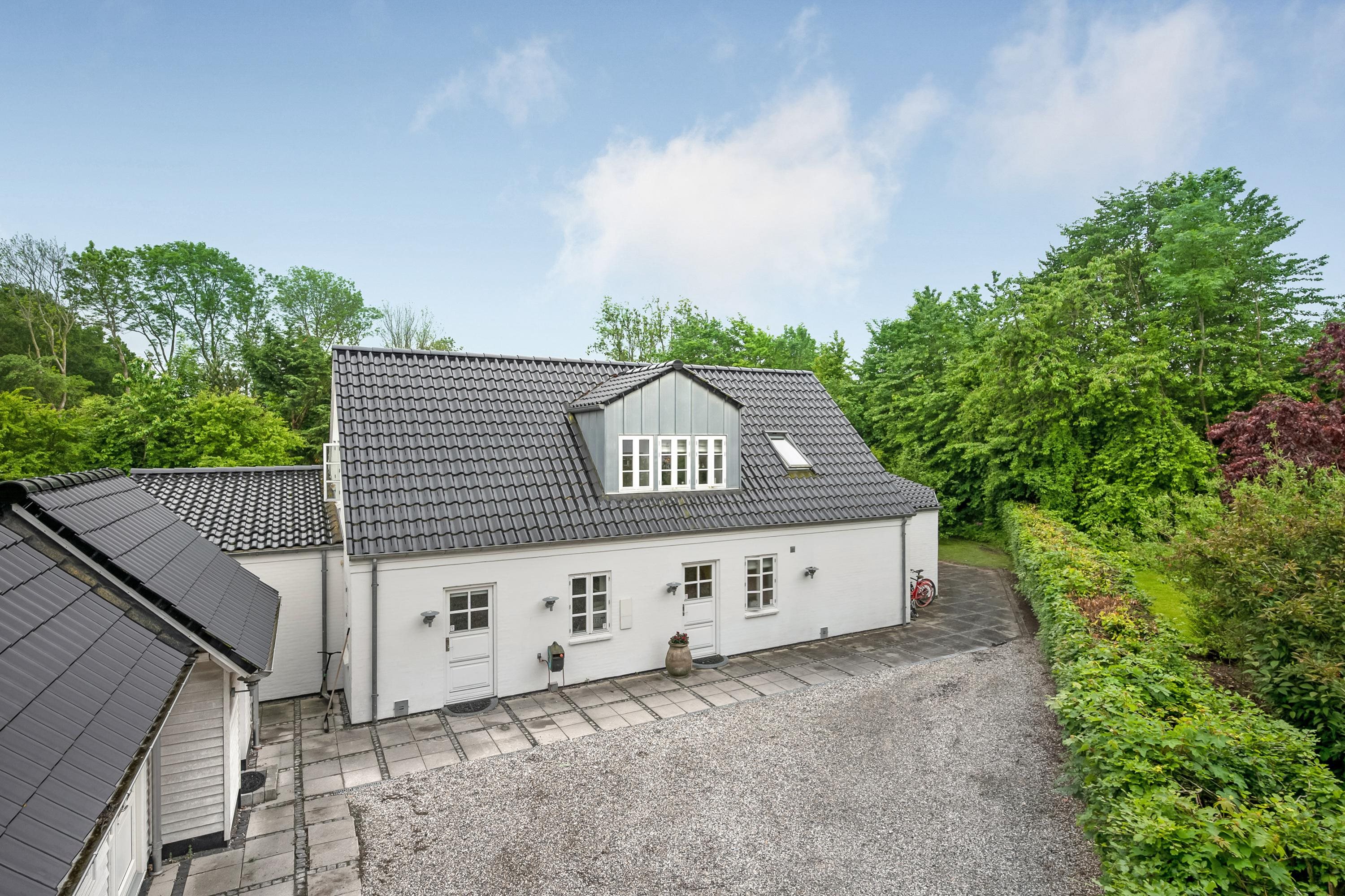 Fremhævet ejendommen billede i fuldskærmstilstand. Billede af Banetoften 10, 8530 Hjortshøj