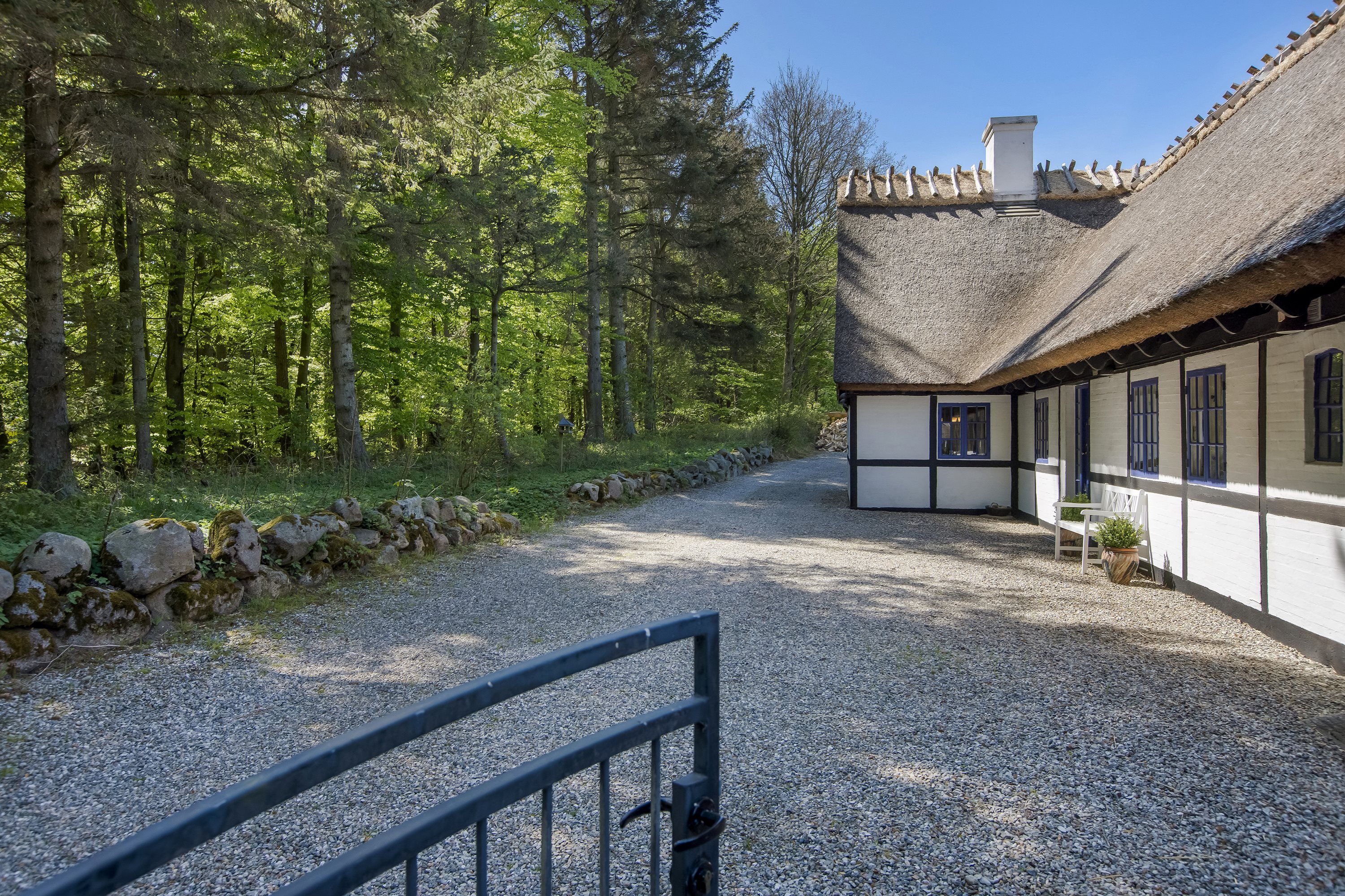 Fremhævet indkørsel billede i fuldskærmstilstand. Billede af Svalmstrupvej 7, Svalmstrup, 4174 Jystrup Midtsj