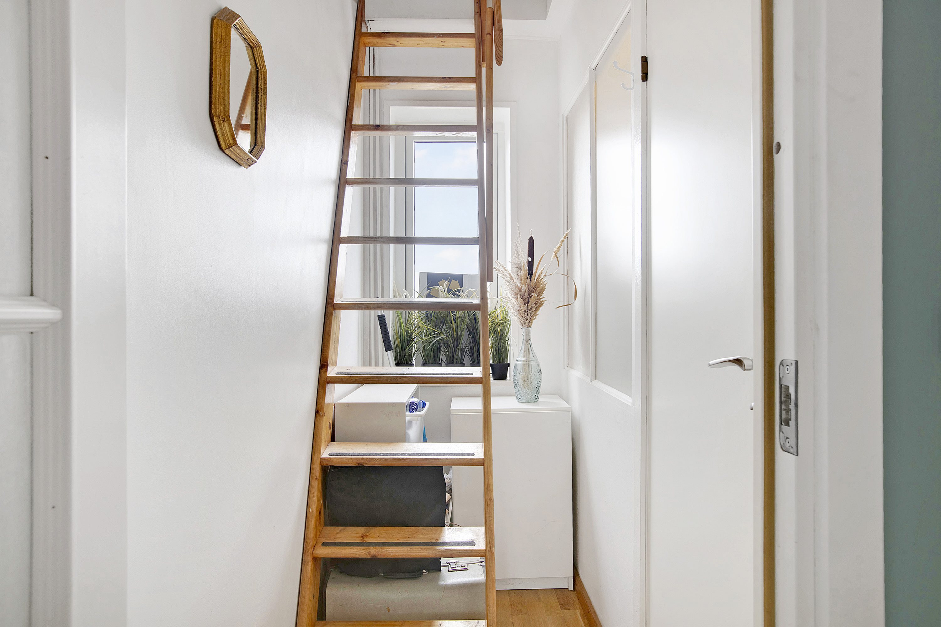 Fremhævet trappe billede i fuldskærmstilstand. Billede af Islevhusvej 69A, 1., 2700 Brønshøj