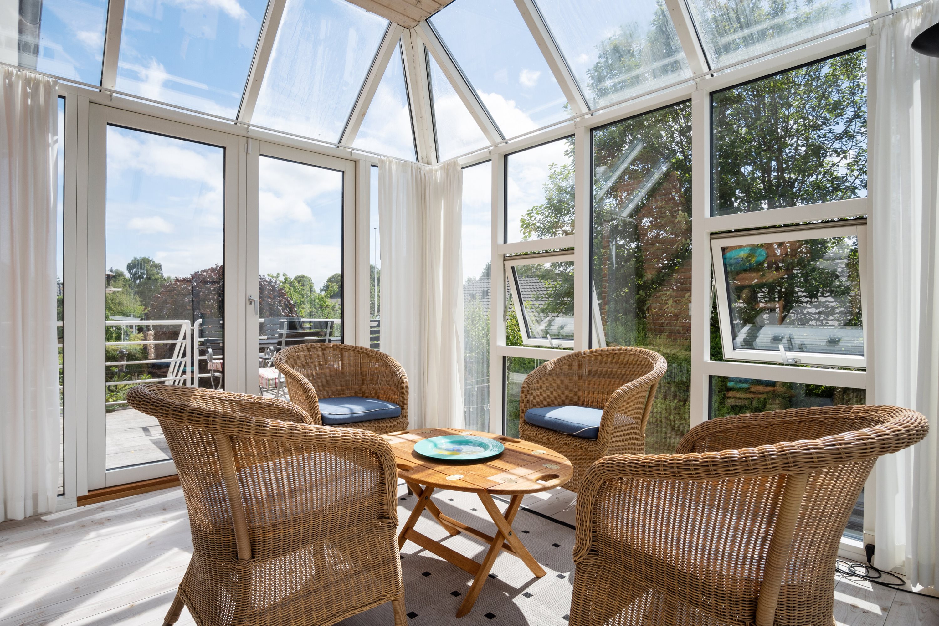 Fremhævet udestue billede i fuldskærmstilstand. Billede af Kærvænget 2, 8800 Viborg