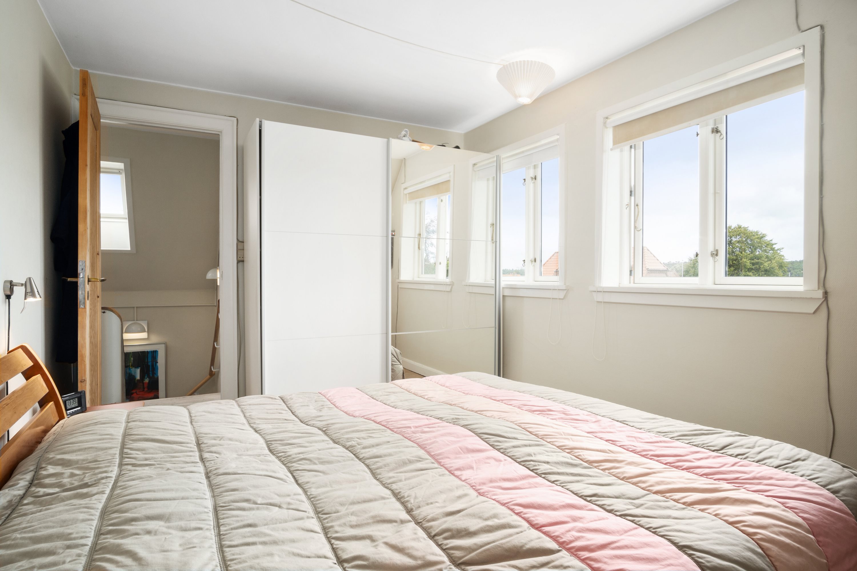 Fremhævet soveværelse billede i fuldskærmstilstand. Billede af Kærvænget 2, 8800 Viborg